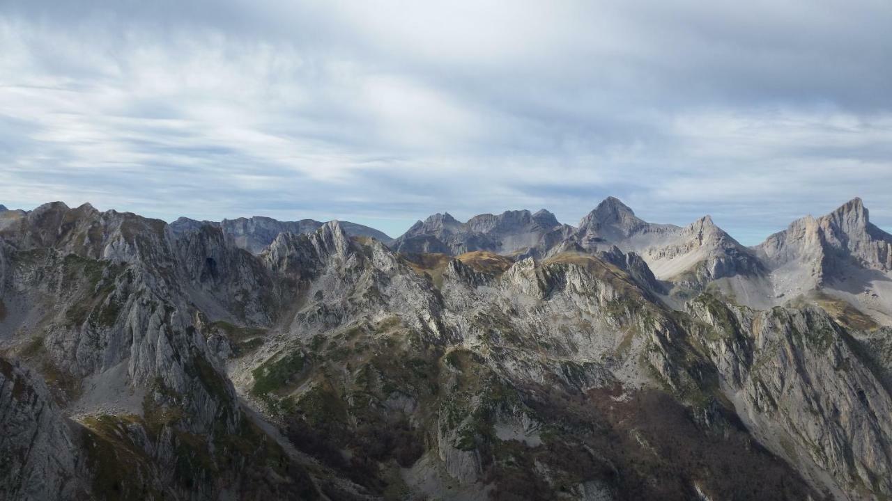 Gite De Montagne Du Plateau De Lhers- Accueil Randonneurs Accous Esterno foto